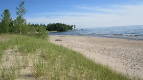 Lake Ontario East, sleeps 10, beach, 2 kayaks, firepit, gas grill, yard, porc - Image 5