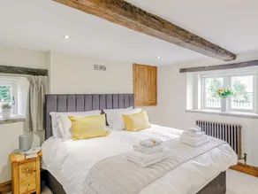 4 bedroom accommodation in Alton, nr Chesterfield - Image 5