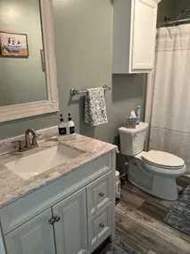 Beautiful, family friendly Lake House, 1 block from Hauser Lake - Image 2