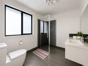 Spacious Family Retreat in Granton - Image 4