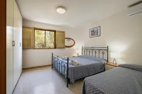 Ferienwohnung „Bilocale Rosa“ mit Meerblick, privater Terrasse und Klimaanlage - Image 4