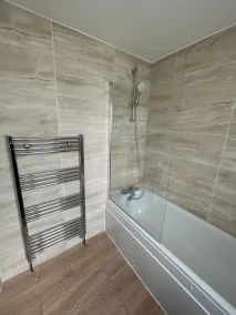 2BD Apt East London Sleeps 7! - Image 5