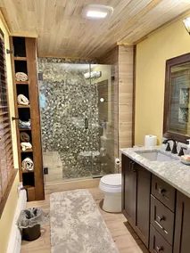 Lake house, Dock, 3 beds/3 full baths. Pet friendly! - Image 5