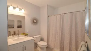 Beautiful new apartment 2bed/2bath Waltham - Image 2