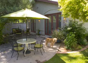 STUNNING ULTRA-CONTEMPORARY, PETS YES, DWTN GUESTHOUSE, IN HISTORIC NEIGHBORHOOD - Image 4