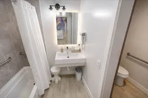 Hawaiian Loft + lookout suite. - Image 5