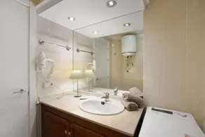 Holiday Apartment 'Royal Park Albatros' with Pool & Wi-Fi - Image 4
