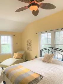 Casa Calypso-10 minutes to Newport and Narragansett. Walk to beach! - Image 5