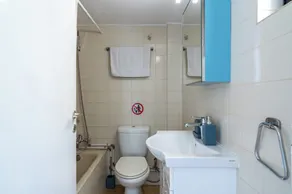 Sea Breeze 1-BR Apt in Pyla - Image 3