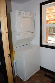 Beautiful Wilderness Retreat Cabin 1.5 hours north of Edmonton! - Image 2