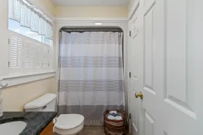 Sebago Breeze Lake House - Image 2