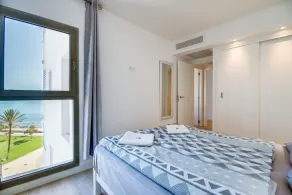 Apartment in CALA MILLOR, directly on the beach 2 bedrooms, WIFI Free, 5 ETAGE. - Image 4