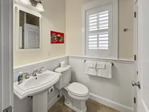 Mare e Sole l Steps to the Beach l South of 30A l Beachfront Pool l 2 Bikes included - Image 3