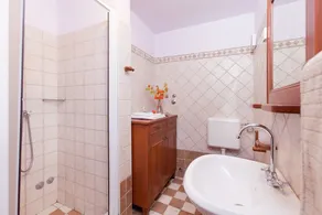 Wonderful, secluded, minutes from the beach, with 5 bedrooms - Image 5