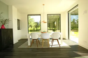 O piso térreo de uma fazenda de luxo maravilhosamente renovado! - Image 3
