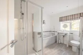 Host & Stay - Meadow Way - Image 3