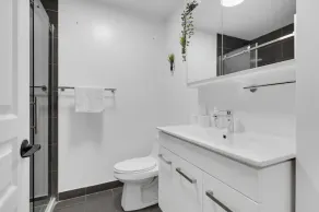 Suite 206 Downtown Montreal | W/ Balcony, Queen Bed, Sofa Bed, Parking & 65` TV - Image 4