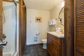 Vista View Chalet - 2 Bed 1 Bath Vacation home in Lake Wenatchee - Image 2