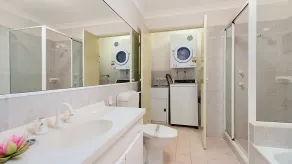Coral Gate 40 - Absolute Waterfront - Min. 3 Night Stays! - Image 3