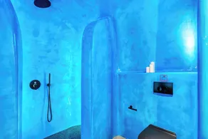 Sapphire Deluxe Suite with Private Hot Tub - Image 3