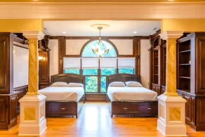 Large House w/ Private pool - perfect for Golfing Groups 12 beds in 6 bedrooms - Image 5