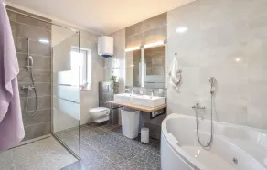 Pet Friendly Home In Hrvace - Image 4