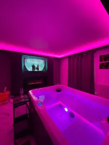 ❤️Suite with Jacuzzi privé❤️ 20min from Fontainebleau - Image 3