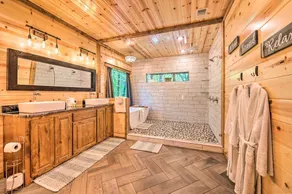 Secluded! Couples/Family Cabin, 1Br; 1 Lux Bth: Bunkroom, Sleeps 4, Hot Tub - Image 5