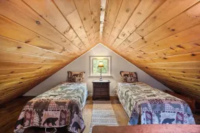 Sitting Bear Cottage in Gingercake Acres on the east side of Linville Gorge - Image 2