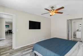 Palms Beach Private Heated Pool Home 1.5 mile from Indian Rocks Beach 🏖️🏝️ - Image 4