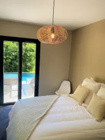 Maison avec piscine au coeur d'un magnifique jardin arboré à deux pas du centre - Image 5