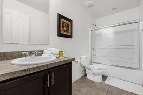 6 Bedrooms 4.5 Bathrooms Crystal Cove 957 EG - Image 3
