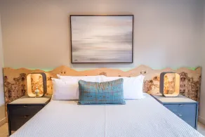 Luxury Service KG Suite in Private Villa-Sleeps 4 -Daily HK - Image 4