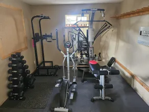 Raven's Nest Hotel - Image 2