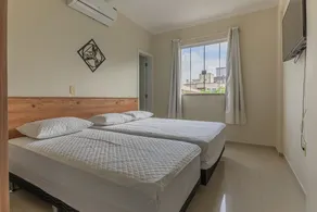 Rent Apartment 3 bedrooms w/ 1 suite - 680 - Image 4