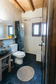 Villa Artemida - Three Bedroom Villa, Sleeps 8 - Image 3