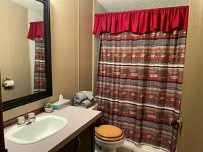 Lake Home - Image 4