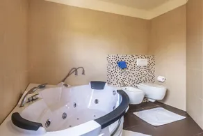 Haus mit Pool und Whirlpool für 5 Personen 15 km von Pula entfernt, ruhig - Image 4