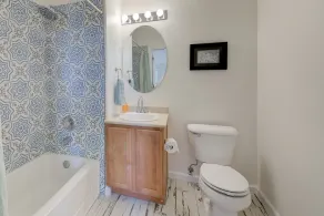 Bright and Beautiful Main Floor Condo - Image 4