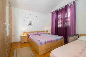 Apartments Tolj (37031-A2) - Igrane - Image 3
