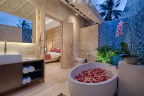 Saba 5BR stunning Private  Beach Front + Hot Tub+Breaskfast AT - Image 3