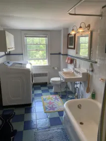 Historic intown waterfront w/PRIVATE dock & pool on 8.5 acres.  - Image 5