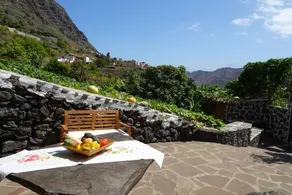 Beautiful natural stone house with terrace in secluded location - Image 5