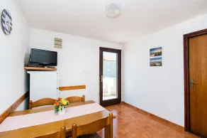Apartments Crljenko - Image 5