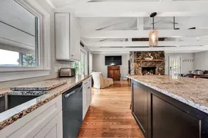 HICKORY COTTAGE - Lake front with wide water and mountain views - Image 2