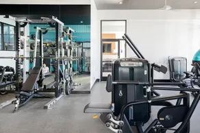 Modern Redondo Beach 1BR w/ Pool, Gym & W/D, walk to Beach, by Blueground - Image 3