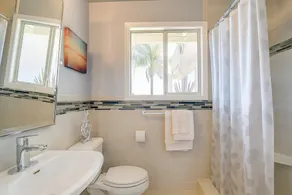 4 BR Haus am Wasser, privater Strand - Image 4
