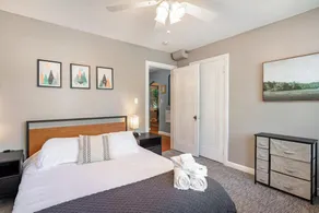 Gorgeous Sunny Ypsilanti Bungalow - Image 4