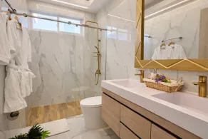 exclusive beach mansion - Image 2