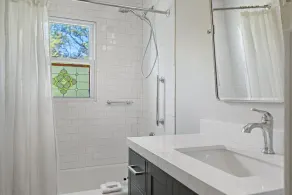 Charming Cottage Near Lake Michigan – Walk to Dining, Shops & Bike Trails! - Image 3